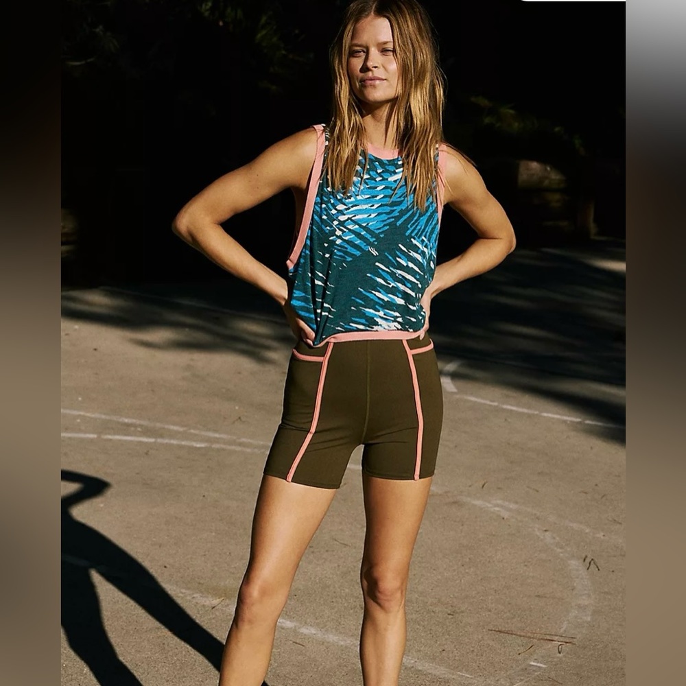 NWOT Free People Movement Love Crop Tank in Varsity Blue Combo Size Medium